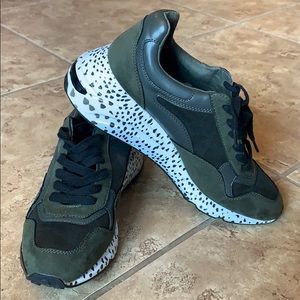 Steve Madden wedge / heel sneaker